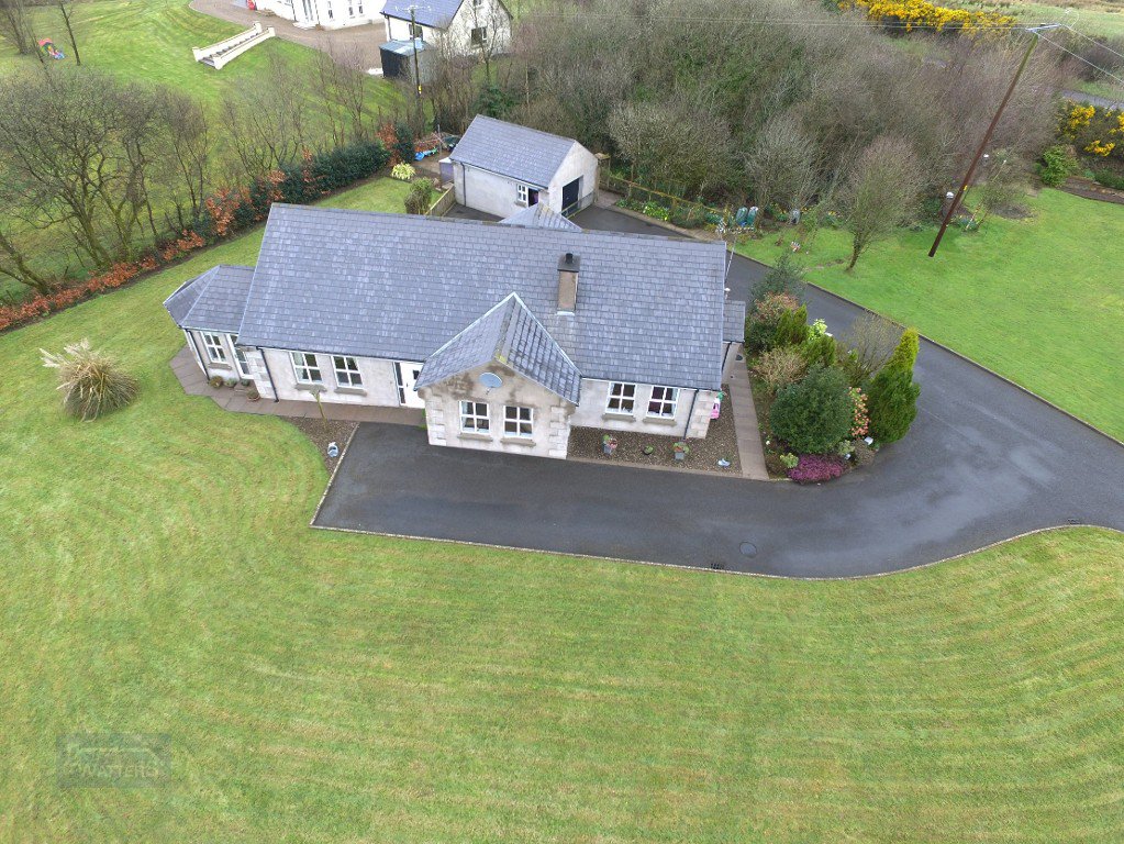 WattersProperty's tweet photo. A little slice of countryside on 2.2 Acre site, just outside #Enniskillen #propertypal #fermanaghnews 
http:https://t.co/DefZNJuhr1 https://t.co/YA6SB3UheG