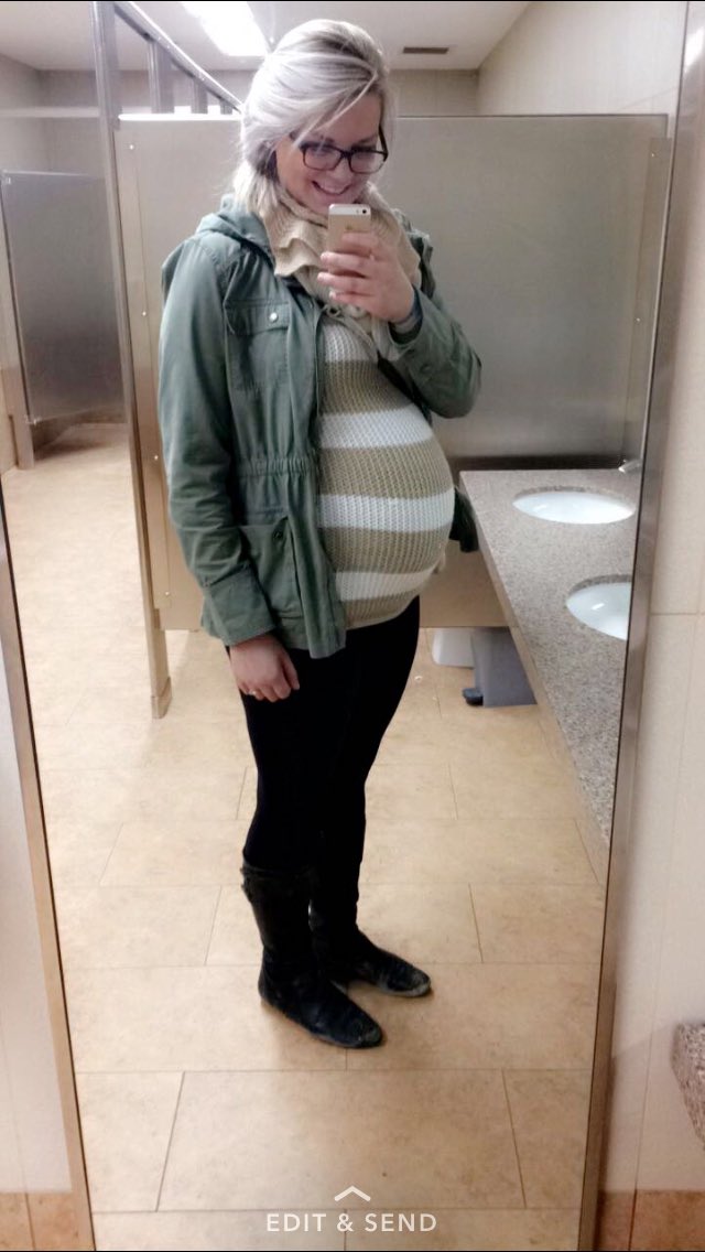 ShaeCougs's tweet photo. 39 weeks 😅 https://t.co/x4H4bzu3sV