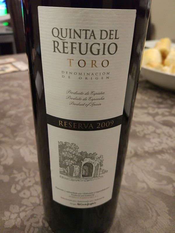 TeGustaelVino_'s tweet photo. Nuestros compañeros de https://t.co/1LA9KZ3sVW  hoy de :
El Corte Inglés nos recomienda este vino de Toro: Quinta del Refugio Reserva https://t.co/zPhySpj203