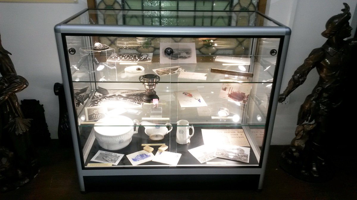 hds_showcases's tweet photo. Ilfracombe Museum chose one of our bespoke Select Plus SD2000 display cabinets. Complete with six LED spot lights.
100cm W x 90cm H x 50cm D https://t.co/37LkwIKU1S