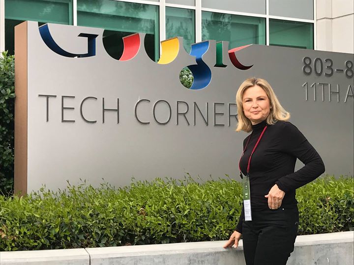 Our Executive Director Dr. Leah Hanes presented at Ed Foo last weekend - here's the only pic of her *not* in motio… ift.tt/1BAytaG