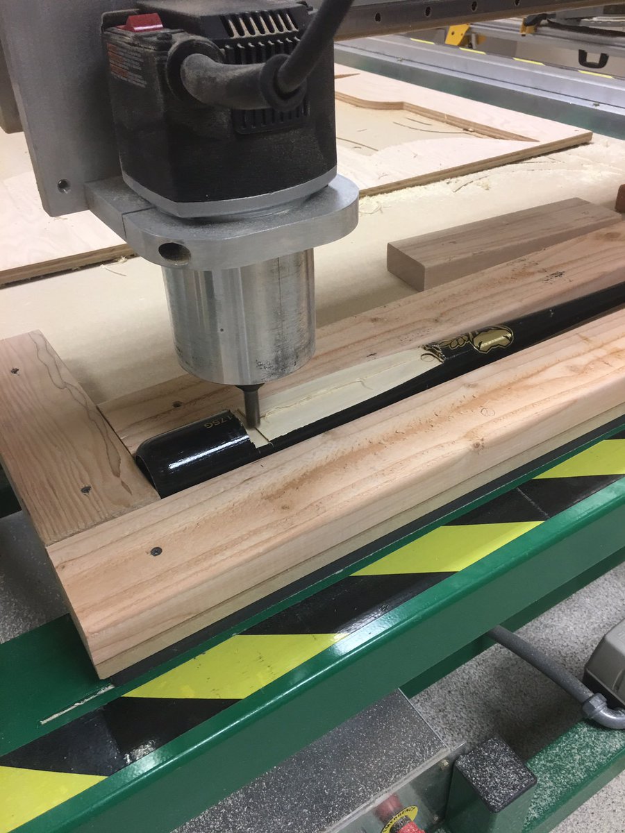 CTfablab's tweet photo. Took a lot of hard work and time but @m_morris_13 did a fantastic job on his design project! #IBdesigntech #hardworkpaysoff https://t.co/K5i6dUq5IF