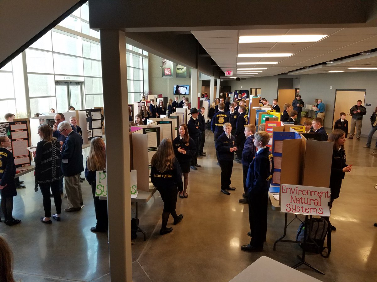 ffarocks's tweet photo. South Dakota FFA State AgriScience Fair. #growing #learningbtdoing https://t.co/4qsmRbU4Dt