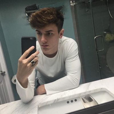 LouisADF_ tweet picture