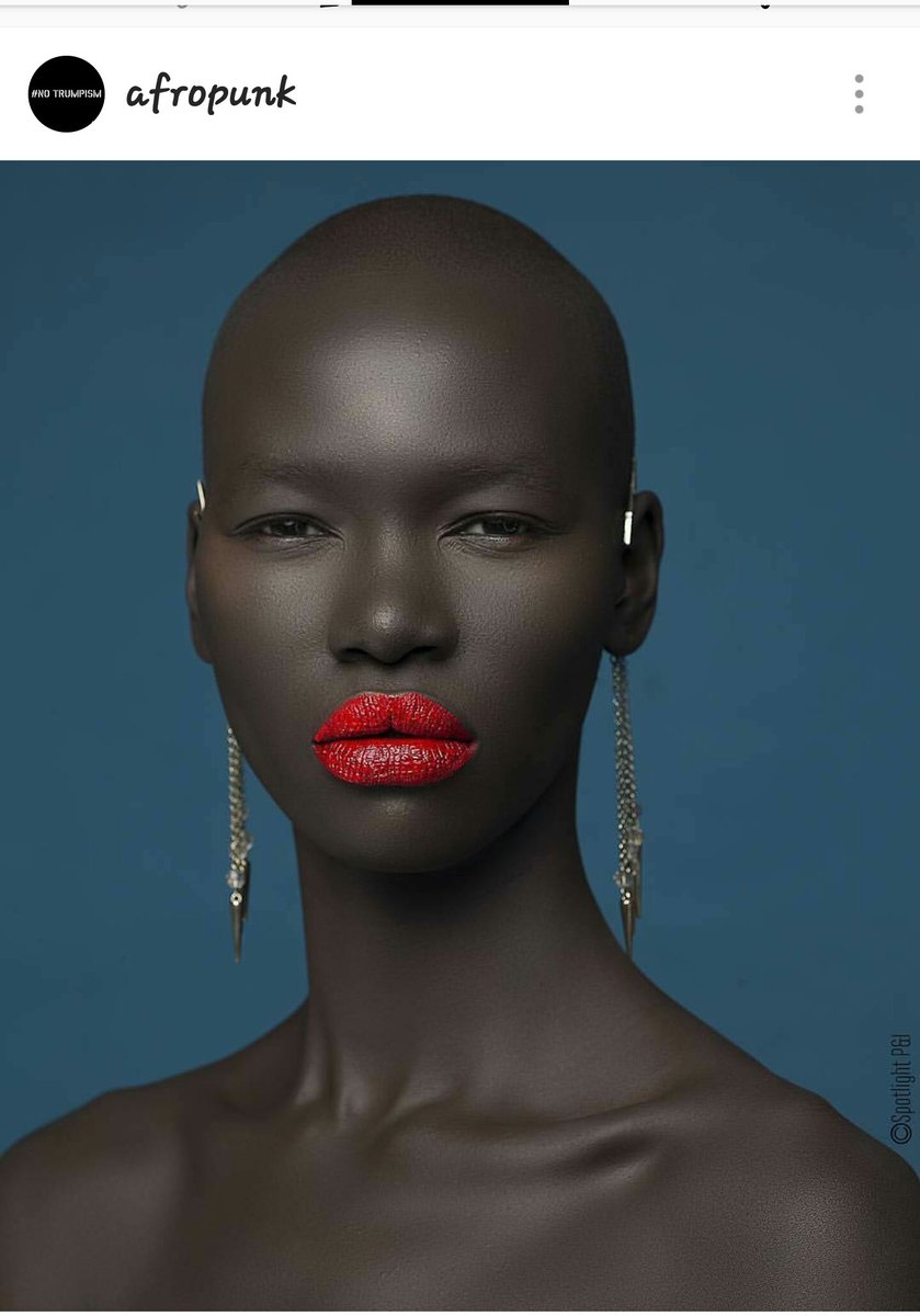 Негр е девушку. Брук Бейли темнокожая модель. Темнокожие девушки. Африканские модели девушки. Красивые африканские девушки.