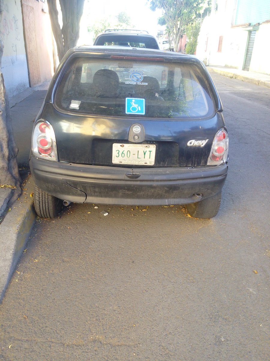 adolfo_bg18's tweet photo. @SSP_CDMX reporte de auto abandonado, lleva meses sin moverse, Tarascos esq. Zapotecas, Tlalcoligia, que hay que hacer para limpiar calles? https://t.co/cf7Xs653Ha