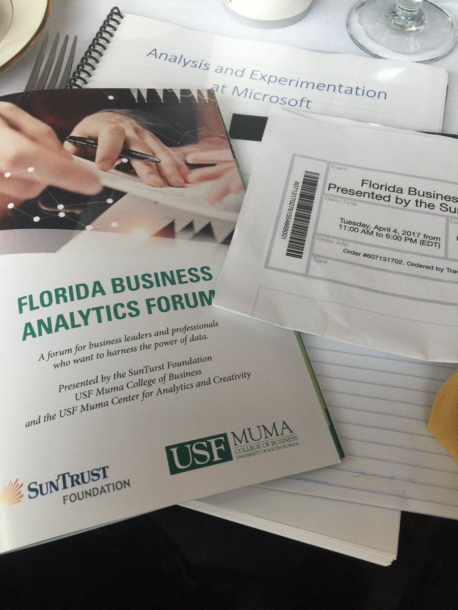 TweetUrHorn's tweet photo. Data is the new gold. #BusinessAnalyticsForum #USF #Tampa https://t.co/3wSlW9p48S