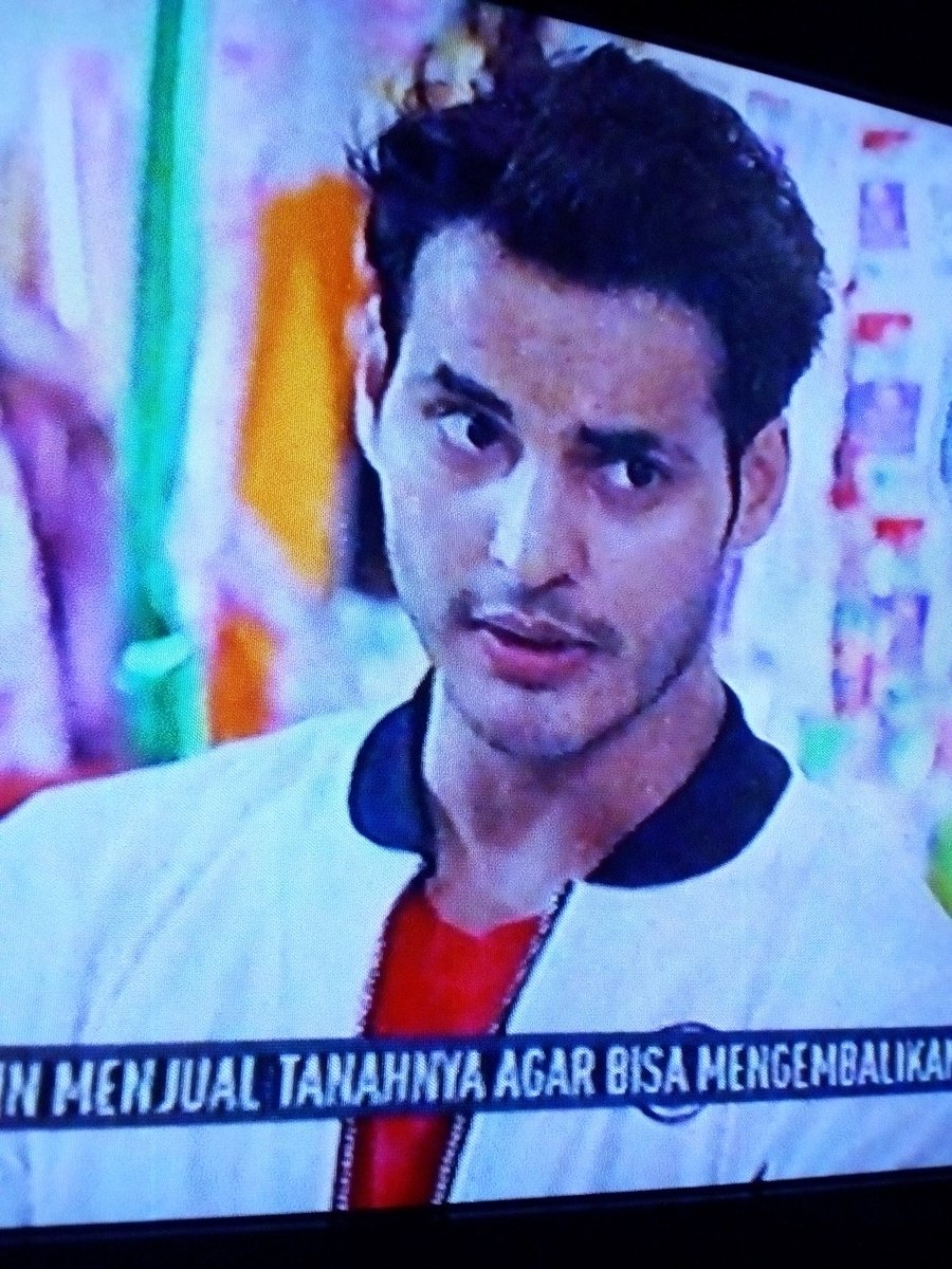 Yuliz_rose's tweet photo. .@ravibhatia333 @whatsonANTV @SeriesANTV @akangobet Mas Eboy @ravibhatia333 marah ke Babe&amp; Ucup karena dituduh nyulik Karmila, mau lapor polisi ,tapi diajak damai #iKTP_EPISODE22 https://t.co/RXVDfudEIE