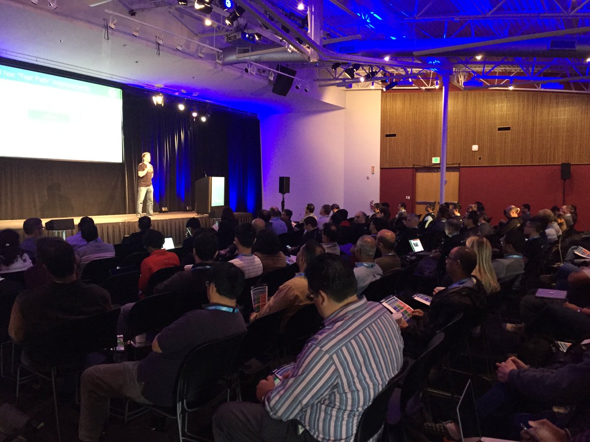 kartavyajain's tweet image. @jeric14 - Hadoop pioneer talking about the arrival of streaming era at Apex Big Data conf #ABDW17 #ApacheApex