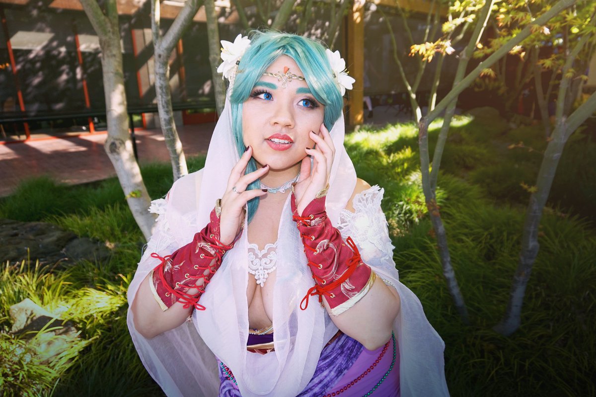 microcake's tweet photo. 🌹🏵️ Terra 🏵️🌹 (📸: @ZeikJT | Design: Hannah Alexander | @aodsf ) #Cosplay #finalfantasy https://t.co/qqqZhqmE2c