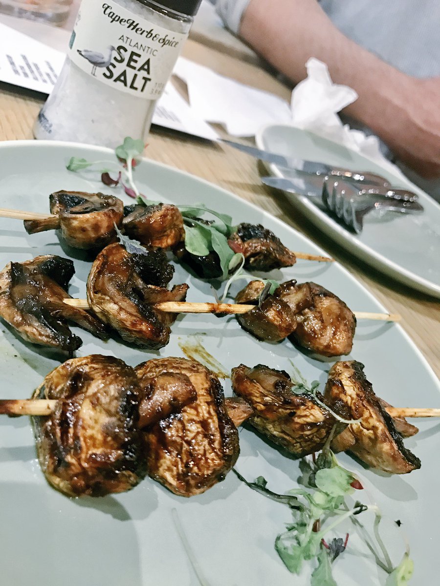 Lloydi_Boy's tweet photo. Asian Marinated Mushroom Skewers π€
#AirportCraftBrewers #ACBWinterMenu @airportcraftbr https://t.co/Q9j8eeXt6R
