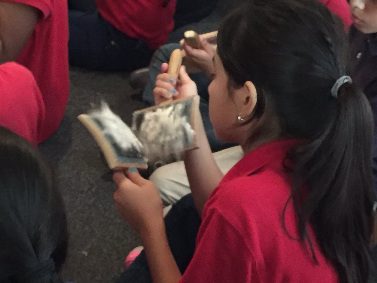 msaguilar11's tweet photo. Working with cotton at the #FortBendMuseum @KennedyCougs https://t.co/xC93TRtj9x