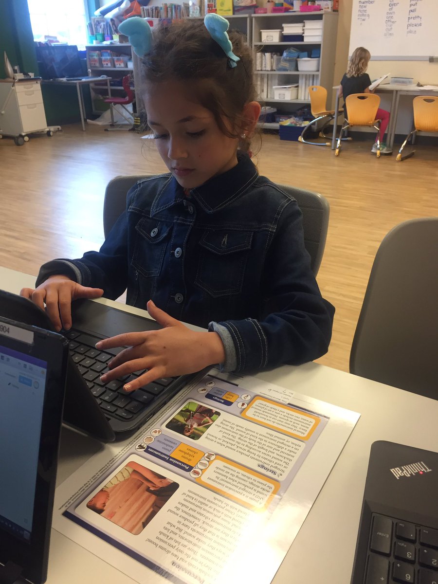 Shelcervantes's tweet image. Balance digital text with printed text. #digitalteachingandlearning @napls_25 @KatherineRNowak @MrsKateThoma