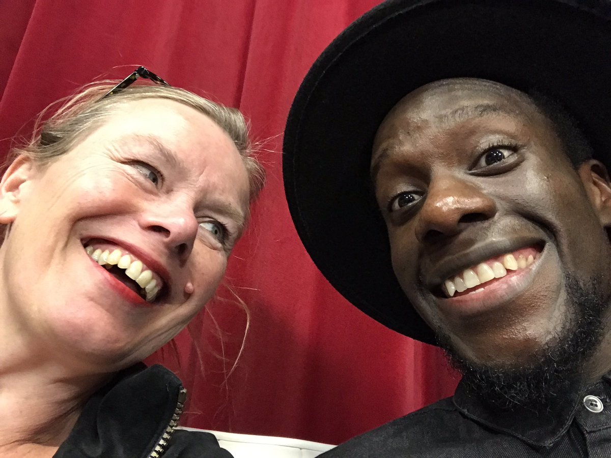 Vanavond zijn we te zien en horen in <a href="/SophiaKinderTV/">Sophia KinderTV</a> 
Met danser #RemyTilburg en mijzelf 
@010MyCity <a href="/openrotterdam/">OPEN Rotterdam</a>