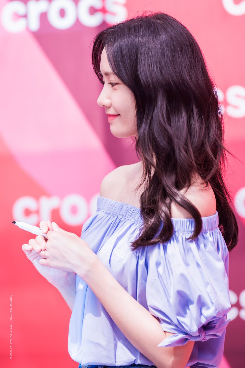 some1beautiful_'s tweet photo. 170404 윤아 크록스 라이브 2pic
😂💘
https://t.co/gB8T3uzC4U
https://t.co/mUEW8oD3Yg

#윤아 #yoona #limyoona #snsd  #소녀시대 https://t.co/SKyy5NJUvi