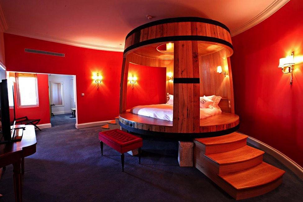 Now this is a bed for the #wine lover!