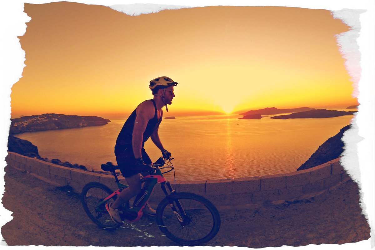 SantoriniAdvent's tweet image. ebike tour Santorini sunset