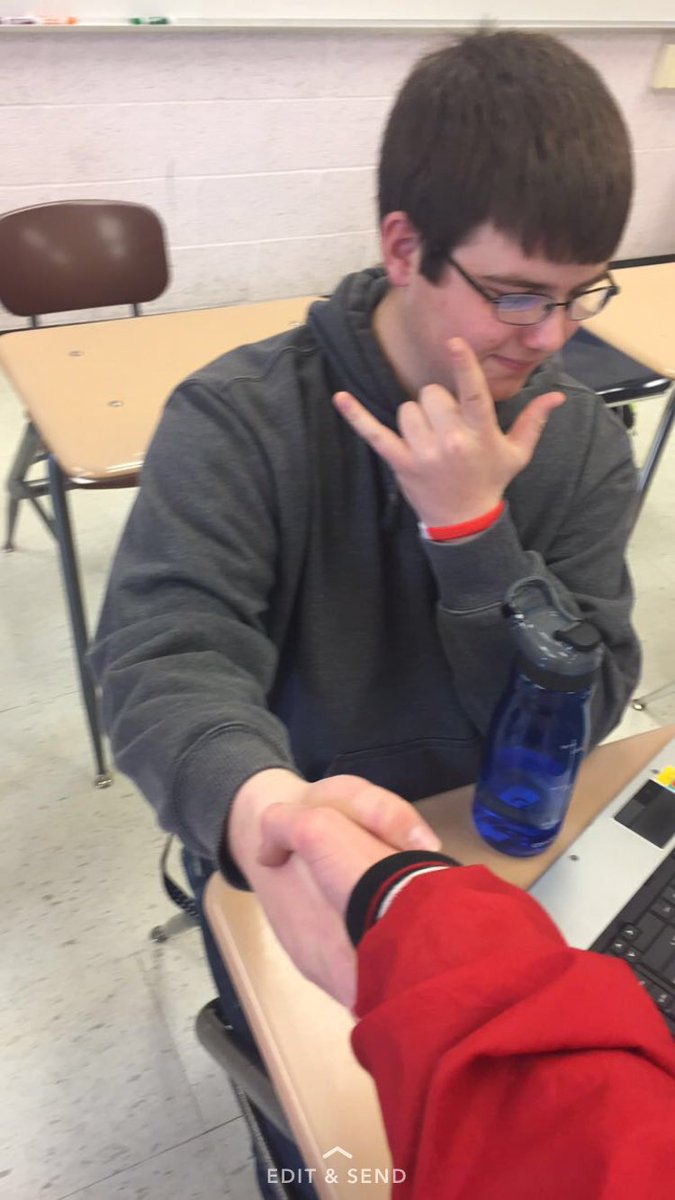 ABraun1314's tweet photo. PSA: If we get 10,000 likes Logan will get a #GRINDERS tramp stamp. Please help, it's for a good cause! 💉🙏🏽 https://t.co/mAB9KxJxcm