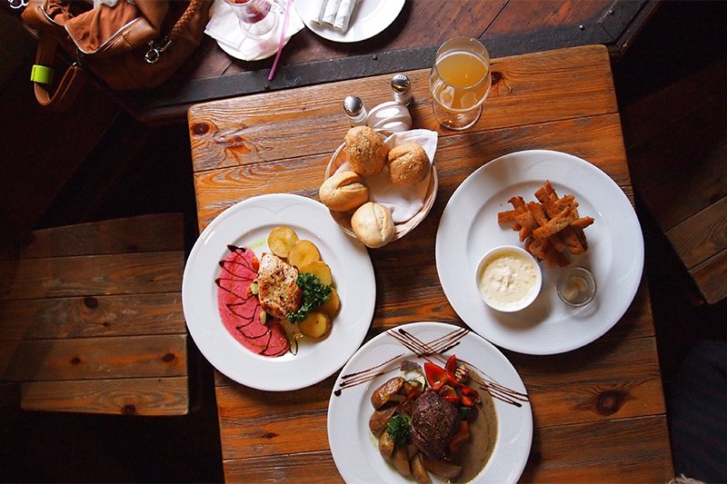 City Restaurant Week is underway in #Wilmington through Saturday, April 8! See which restaurants are participating: buff.ly/2nG4EUA