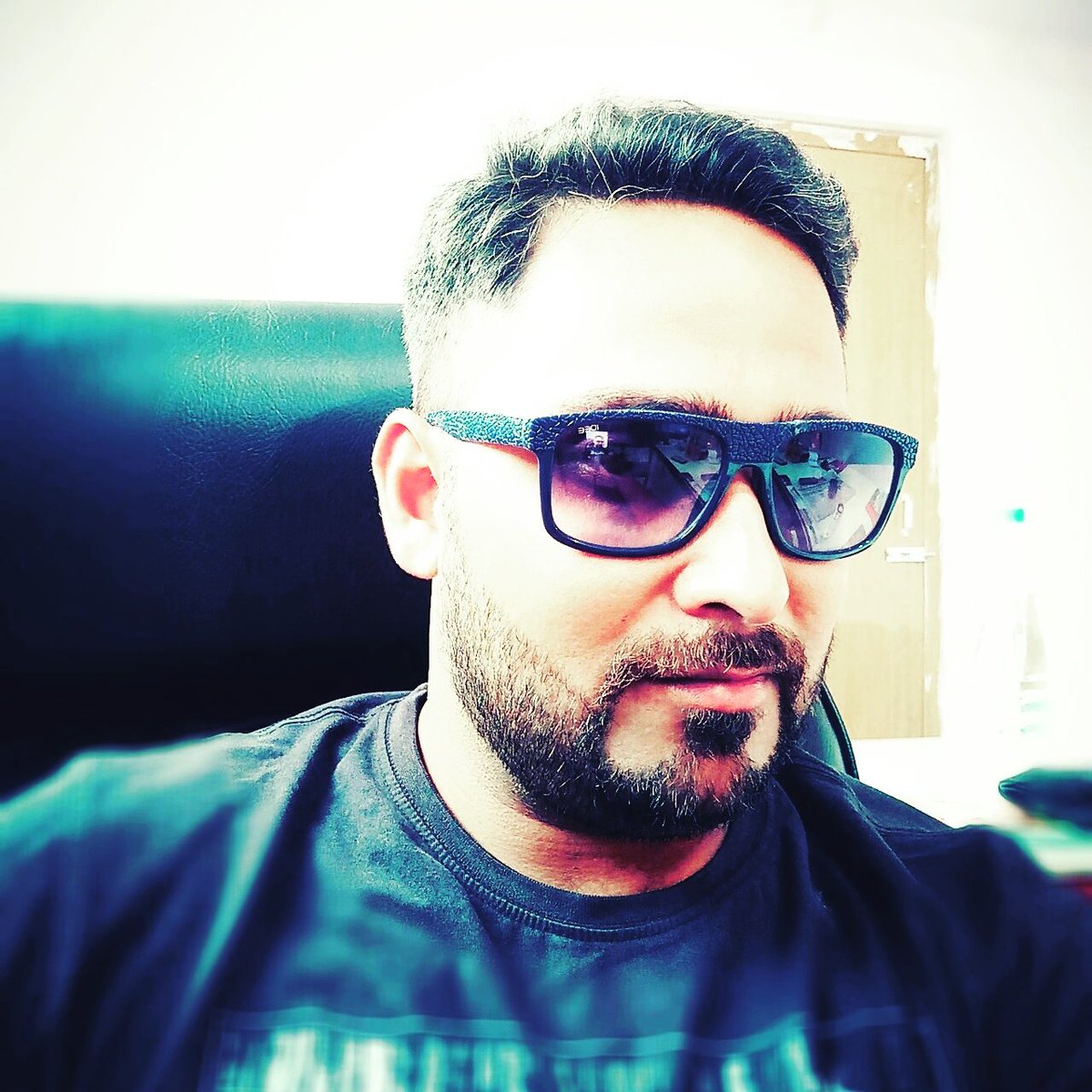 pritishboney's tweet photo. #NewProfilePic https://t.co/sMbXLECY0X