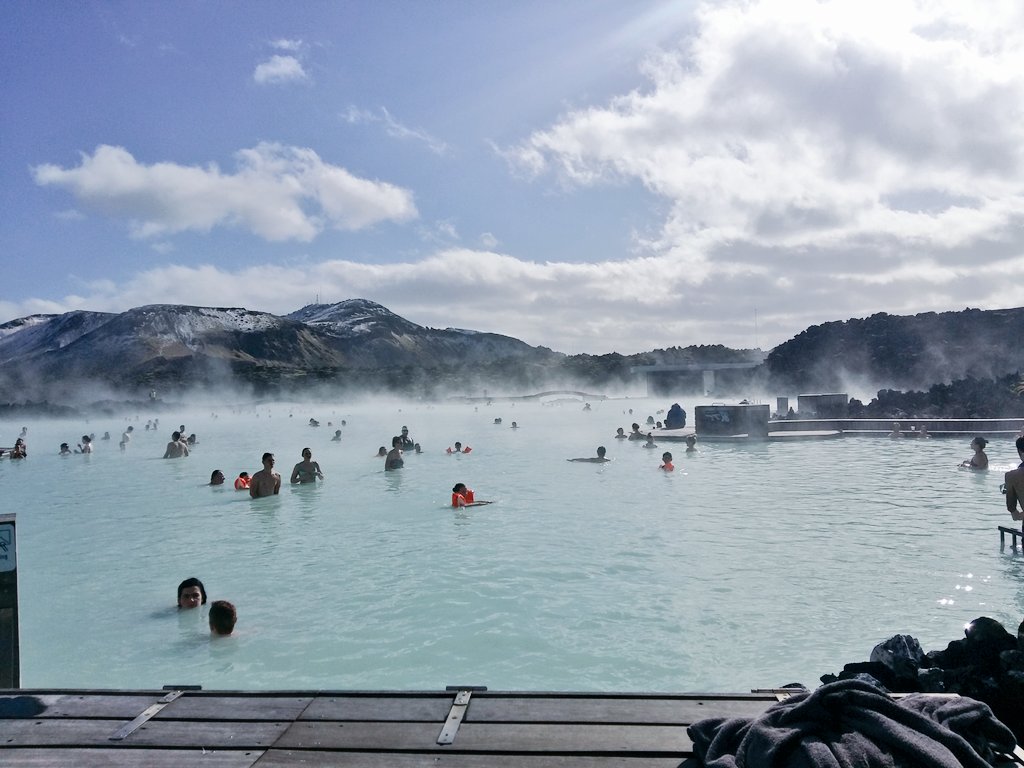 I think that the Blue Lagoon is my new favourite place 😍