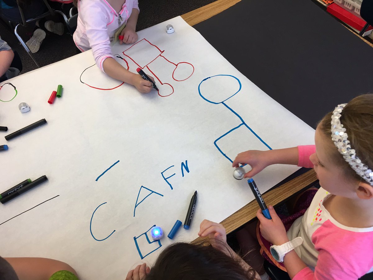 MrMontagna's tweet photo. Mrs. Bruno's #Kindergarten class @PennLondonES wanted to learn #coding with @OZOBOT too! Check them out! #kindercoders #ozobot #AGcodes https://t.co/Hy4QmLgTPV