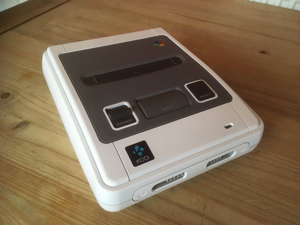 LinuxBooty's tweet image. My custom raspberry pi box, retropie installed fully setup with kodi :)