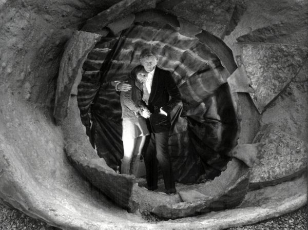 Glitter_Rock's tweet photo. Here's the random #DoctorWho pic of the day! #randomDWpic @ManningOfficial #JonPertwee #TheClawsOfAxos https://t.co/lWn7nOp5TC