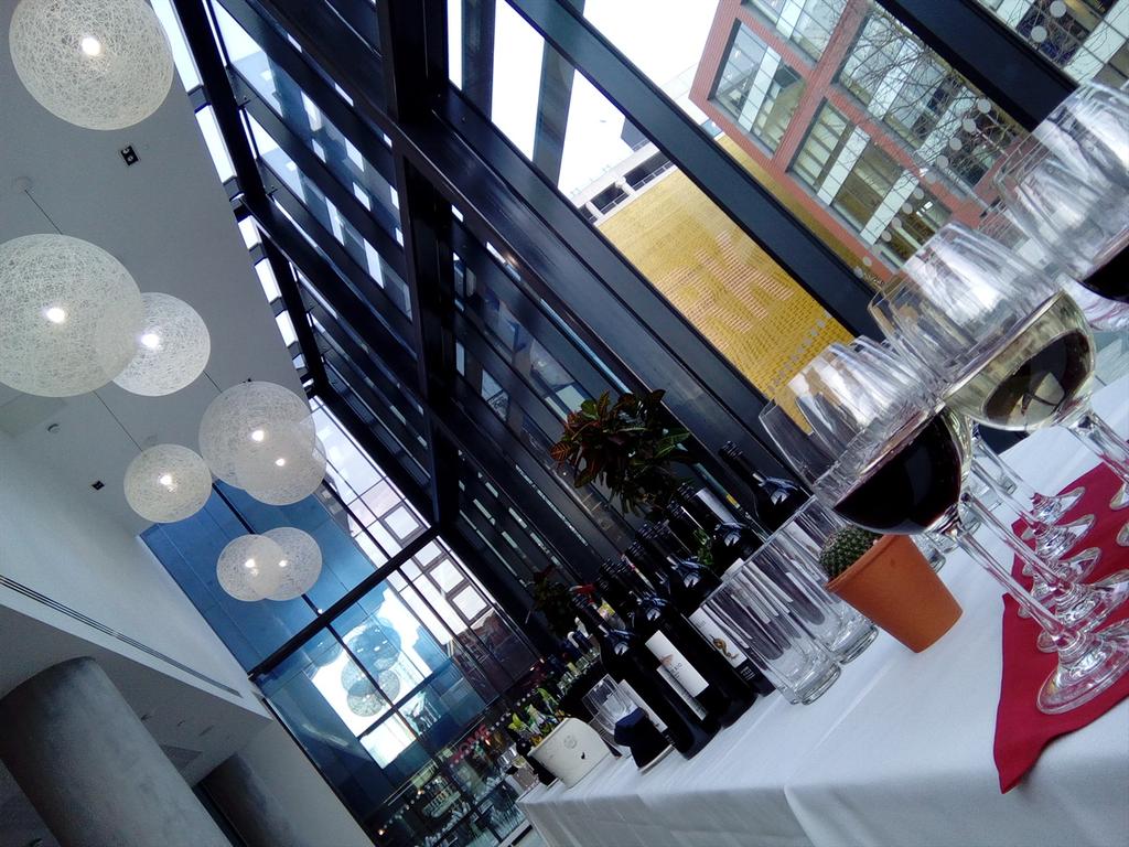 Lucille95Petit's tweet photo. Proper Innside night !πππΈπ #smartmanchester @InnsideMCR @firststreetmcr @MARKUSRDSOUZA @appletonjack #ilovemelia https://t.co/TihHFRfzi4