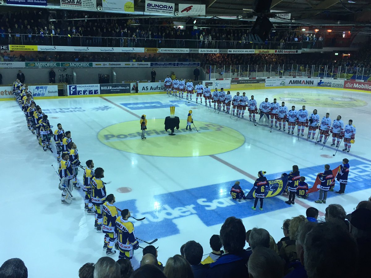 silvanhartmann's tweet photo. Spiel 7 des NLB-Finals im übervollen Schoren. #SCLSCRJ #Belle https://t.co/f3oEZHiKGh