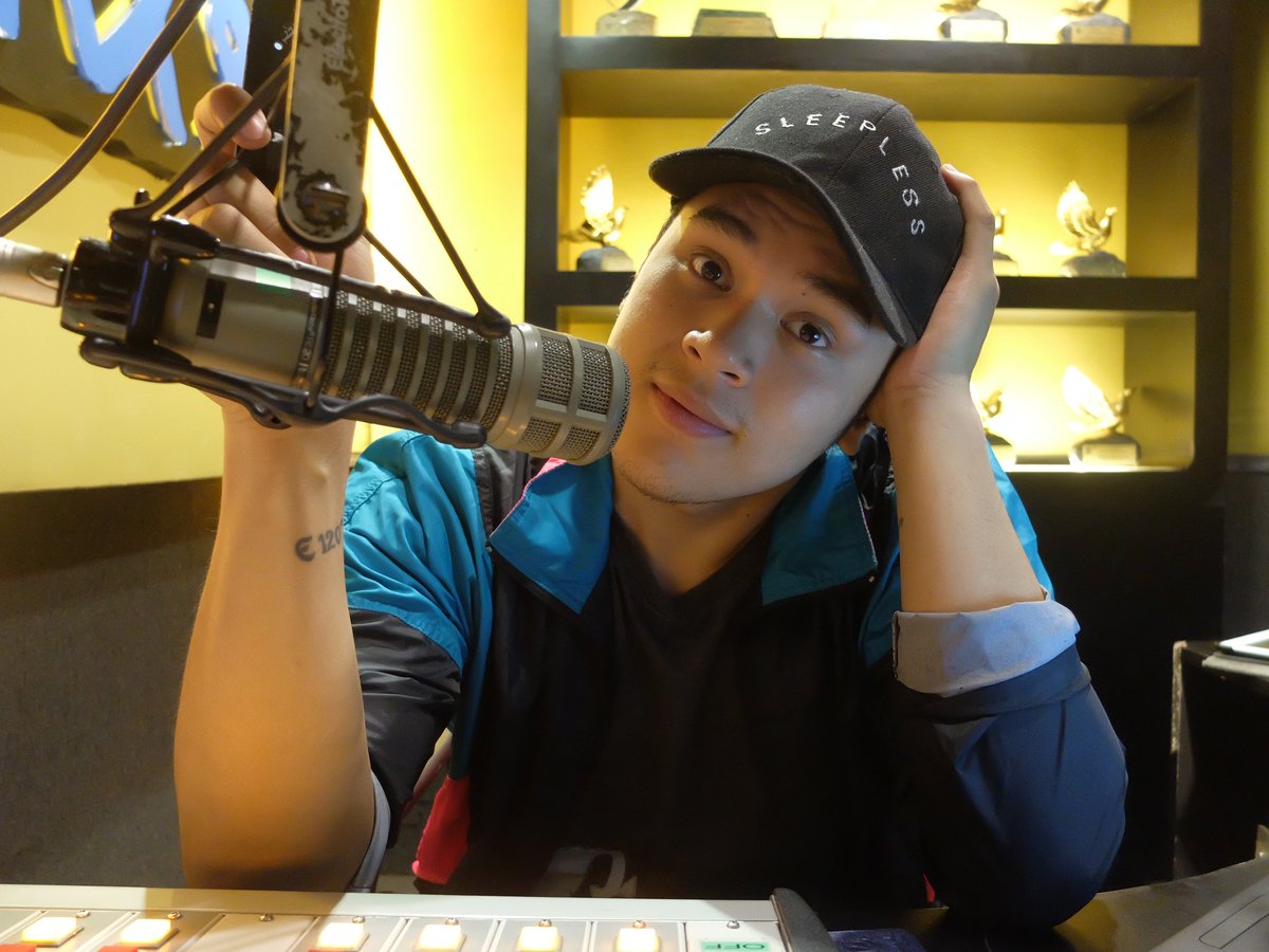 RX931's tweet photo. RIOT WEDNESDAY BABY!
Throwback Hits all day
Kick it off w/ @jock_tevez
#IAmAMonster for greets and requests alright?!
#TMALyRequest https://t.co/oX04PE7d2X