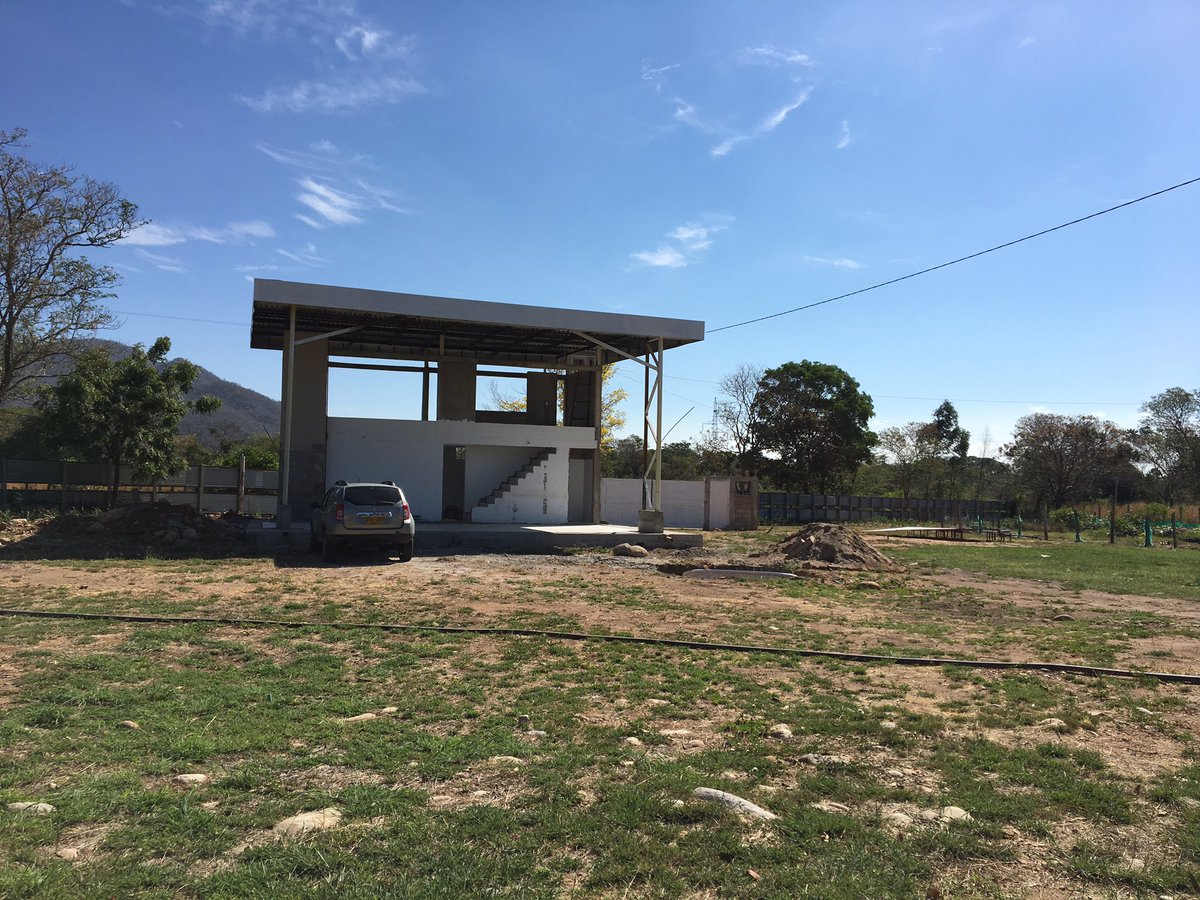 PrismarqD's tweet photo. Así va la construcción de Sierra Bella, un proyecto eco turístico que estará ubicado en Valledupar, Colombia. https://t.co/RRPX0xtEis