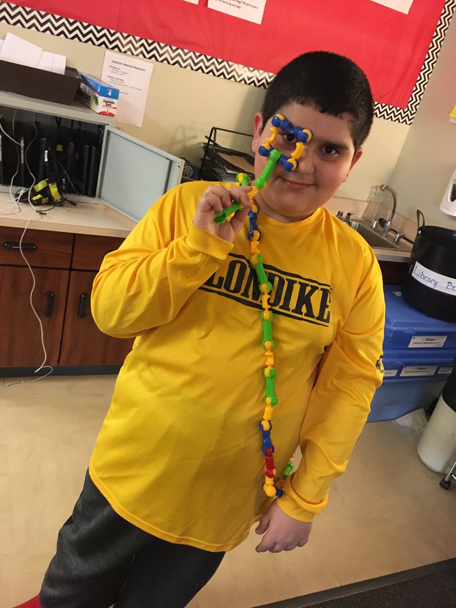DWE_Chatman's tweet photo. When you tell your 4th graders to play and their first question is "why?" After...#purposefulplay @MrazKristine https://t.co/3Mq6c31e9B