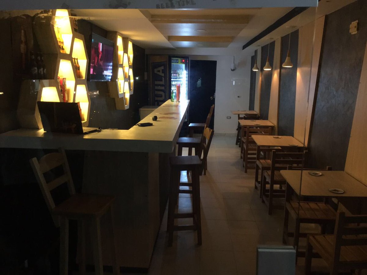 PrismarqD's tweet photo. Recordamos nuestro proyecto en Valledupar. El bar Beer Time que ha tenido muy buena acogida. (Imagen: propuesta vs realidad) https://t.co/EObZE0q3Kn