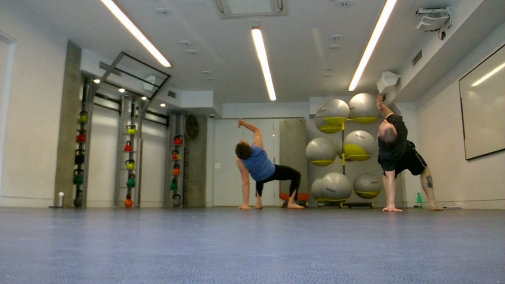 PowersPT14's tweet photo. Great to be back flowing with @Andrew_Cowderoy @TRAINFITNESSint #fit #flow #personaltraing #movementtherapy https://t.co/jFIsjjTA34