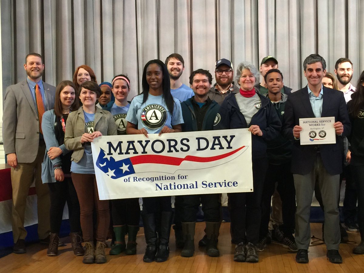 <a href="/MiroBTV/">Miro Weinberger</a> is a #Mayor4Service &amp; just signed #BTV on as an Employer of <a href="/NationalService/">CNCS</a>!