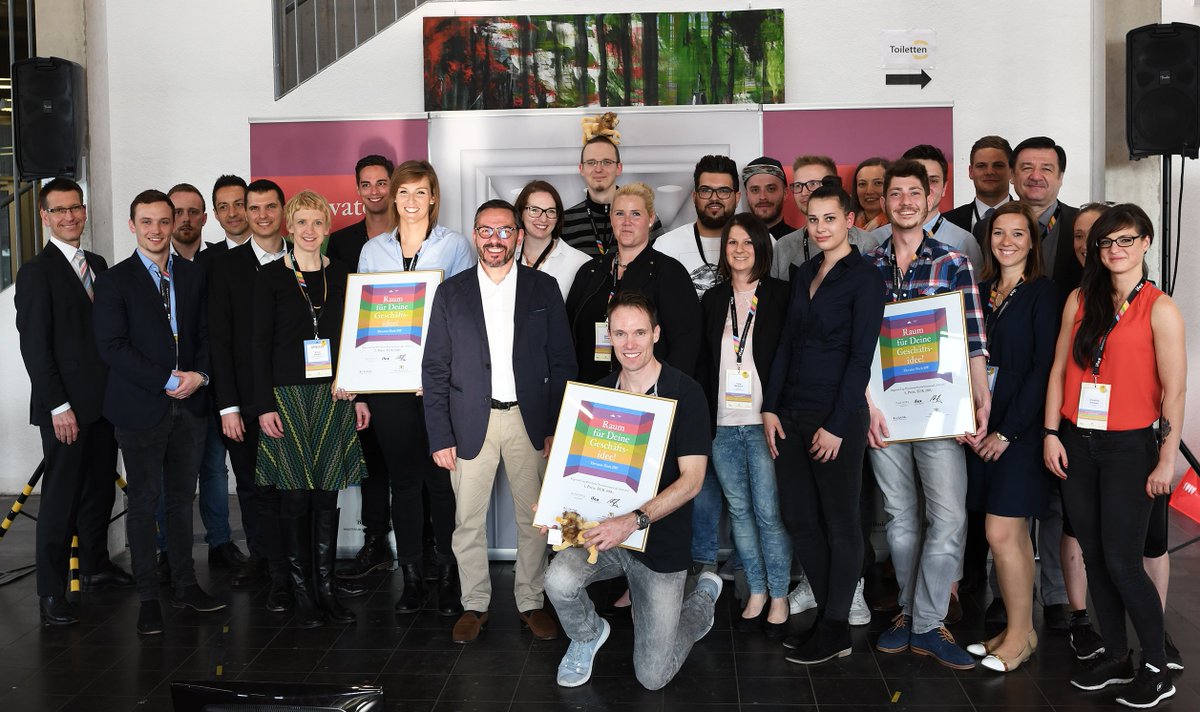 Startup_BW's tweet photo. #Blackpads gewinnt Regional Cup #Pforzheim/Nordschwarzwald @hs_pforzheim - #Meltnpott wird Zweiter, #TrackMORe Dritter. Glückwunsch! https://t.co/EAHmPUoo9f
