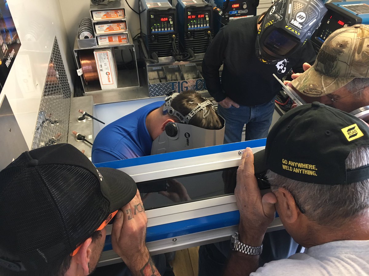 phxwelding's tweet photo. Live Demos all day @phxwelding stop by today only #weldapalooza #getyourweldon https://t.co/27okK87kmB