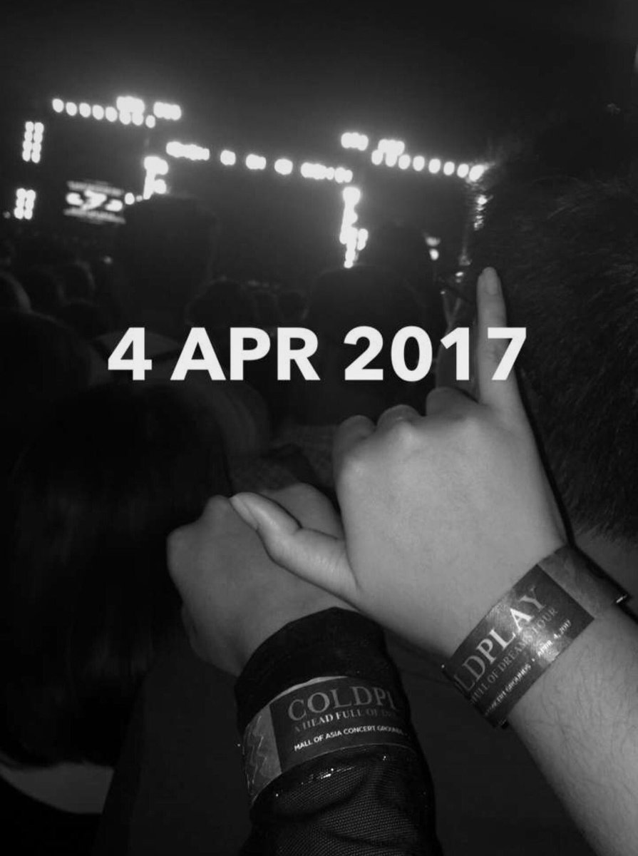 breeyeenaa's tweet photo. Amazing day 😍🙌🏽 Definitely one for the books ☺️ @itskatiev #ColdplayManila #ColdplayPH https://t.co/cyz0qonQCD