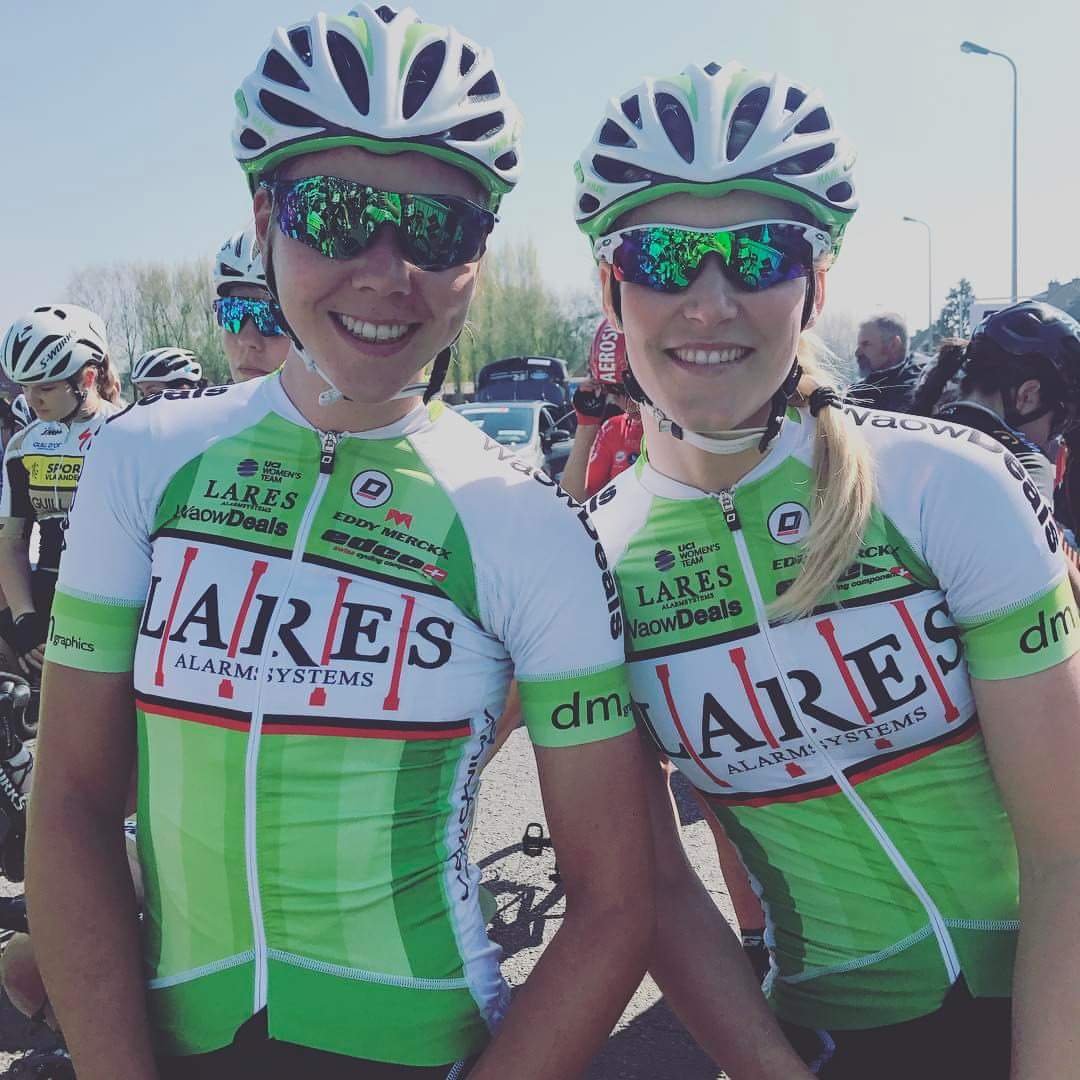 ThalitadeJong's tweet photo. Na GP Dottignies gisteren, vandaag gaan relaxen in de sauna. #attacked #helpingteammates #verrottebenen #brasschaatsbadhuis https://t.co/K45Z1rwBtW