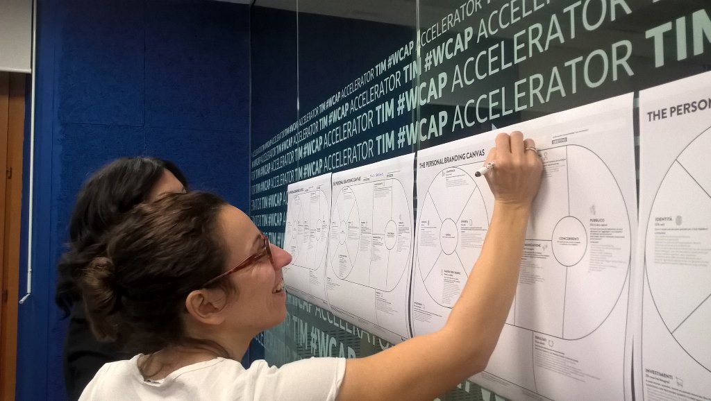 SheTechItaly's tweet image. E ora a lavoro per costruire insieme il nostro #personalbranding con @fparviero #gitworkshop