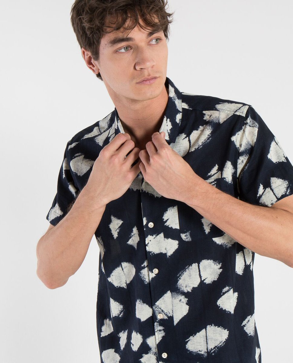 The #MalickShirt is the perfect conversation starter for that morning meeting. 👨🏽‍💻

Shop #YMC Here:
ow.ly/EirC30axdQk