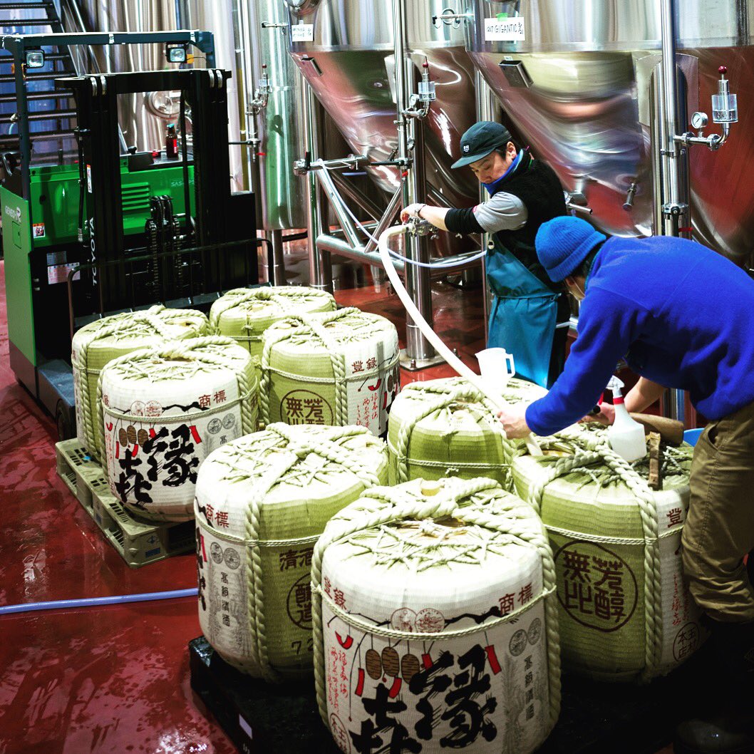GiganticBrewing's tweet image. Our collaboration IPA with @egobrewer at Shiga Kogen Beer in Japan is headed into sake barrels! #craftbeer #collaboration #japan #shigakogen