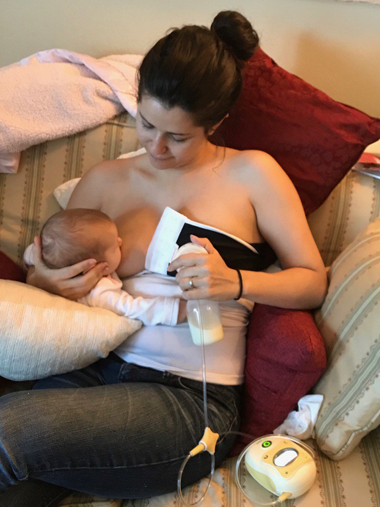 #Breastfeeding and #Pumping at the same time... #MomLife #IBCLC #LactationConsultant