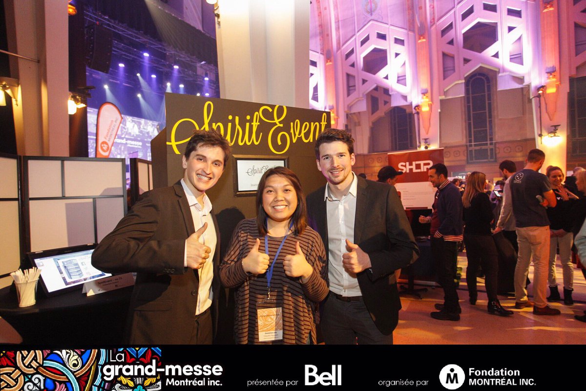quebectech_'s tweet image. Claudia Nguyen de @Geekbecois remet sa bénédiction à @SpiritEvent_ca #grandmessemtlinc