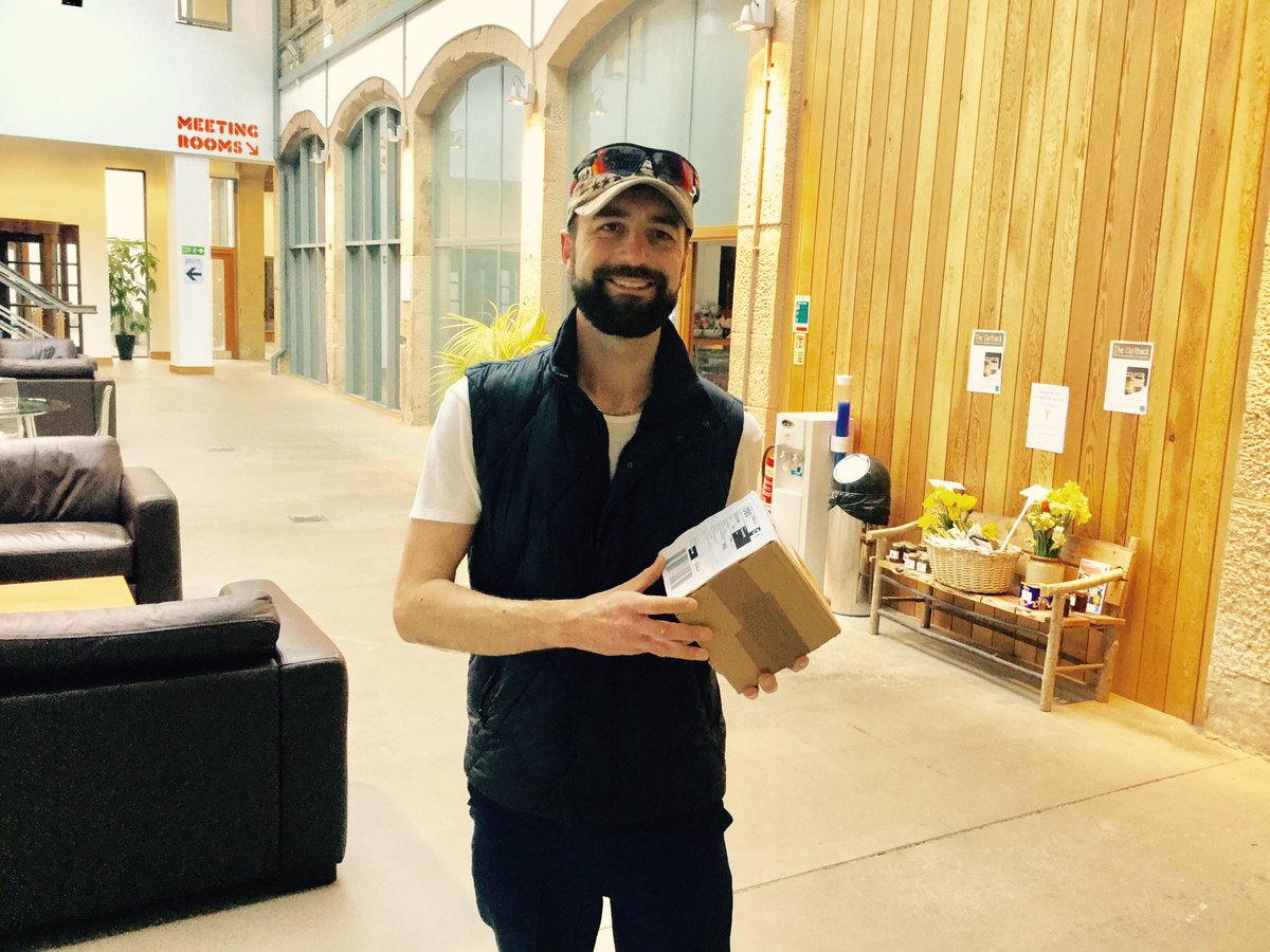 VloggingPanther's tweet image. Picking up the first delivery from my new office hub @ElsieWhiteley #PiTdesign #entrepreneur #enterprise