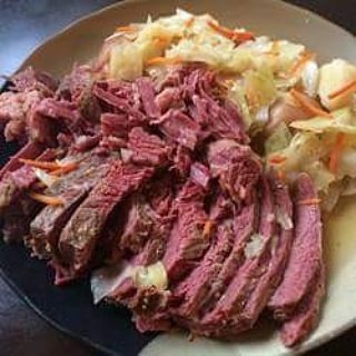 TaytonOBrians's tweet photo. Auce Corned beef and cabbage 4pm till closing every Tuesday https://t.co/F8ZqdAQfA1