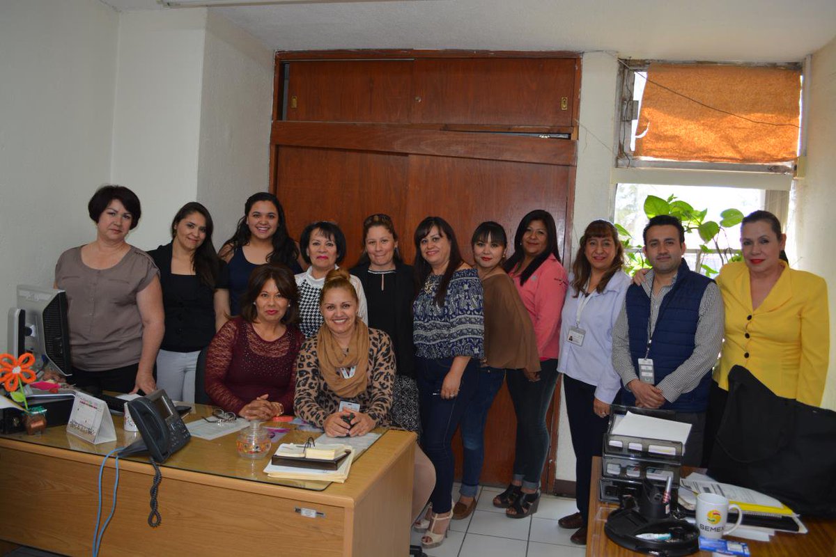 Chavez_Trillo's tweet photo. #CUU Después de 34 años de servicio el #CentroSCTChih despide a nuestra compañera Mary Holguín. Gracias. @SCT_mx https://t.co/1puhmksXEd