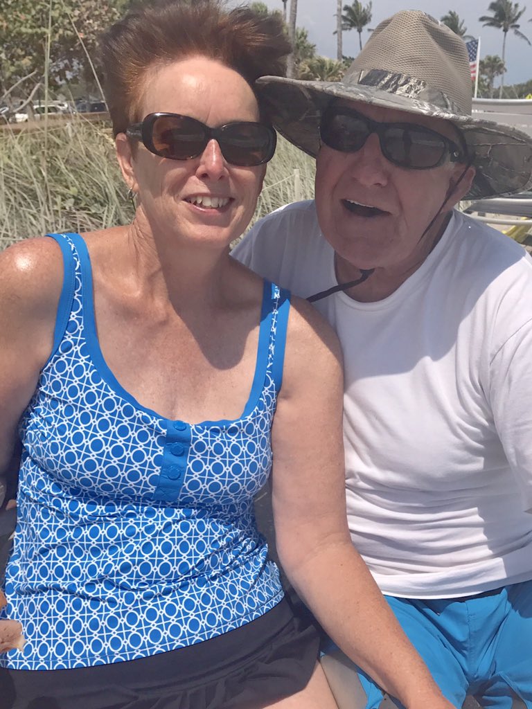 morgmalsmom's tweet photo. @Mallory_Cox26 #jettybeach #sunshine #sand #familytime https://t.co/rad7MRDJzk