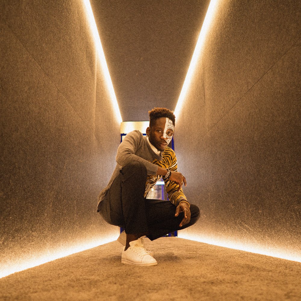 oxosi's tweet photo. Captured by @AmaraWorldWide — @mreazi outside of the OXOSI Studio in Chulaap, Abasi Rosborough, and Dent de Man.
https://t.co/bYayIQtFwL https://t.co/wBE4NSaHoZ